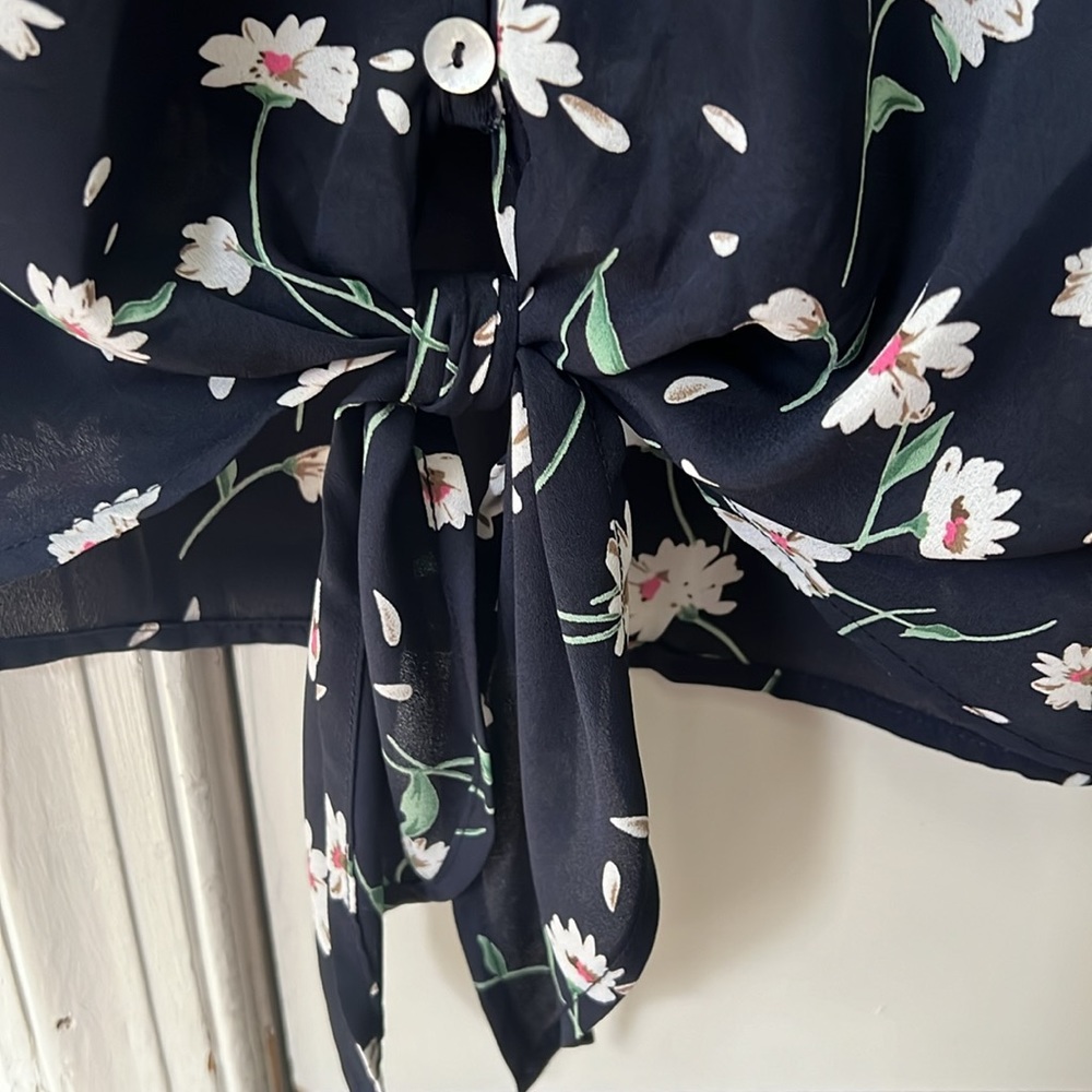 West Kei size large blouse from stitch fix. Brand new . Non smoking pet free - Picture 2 of 6